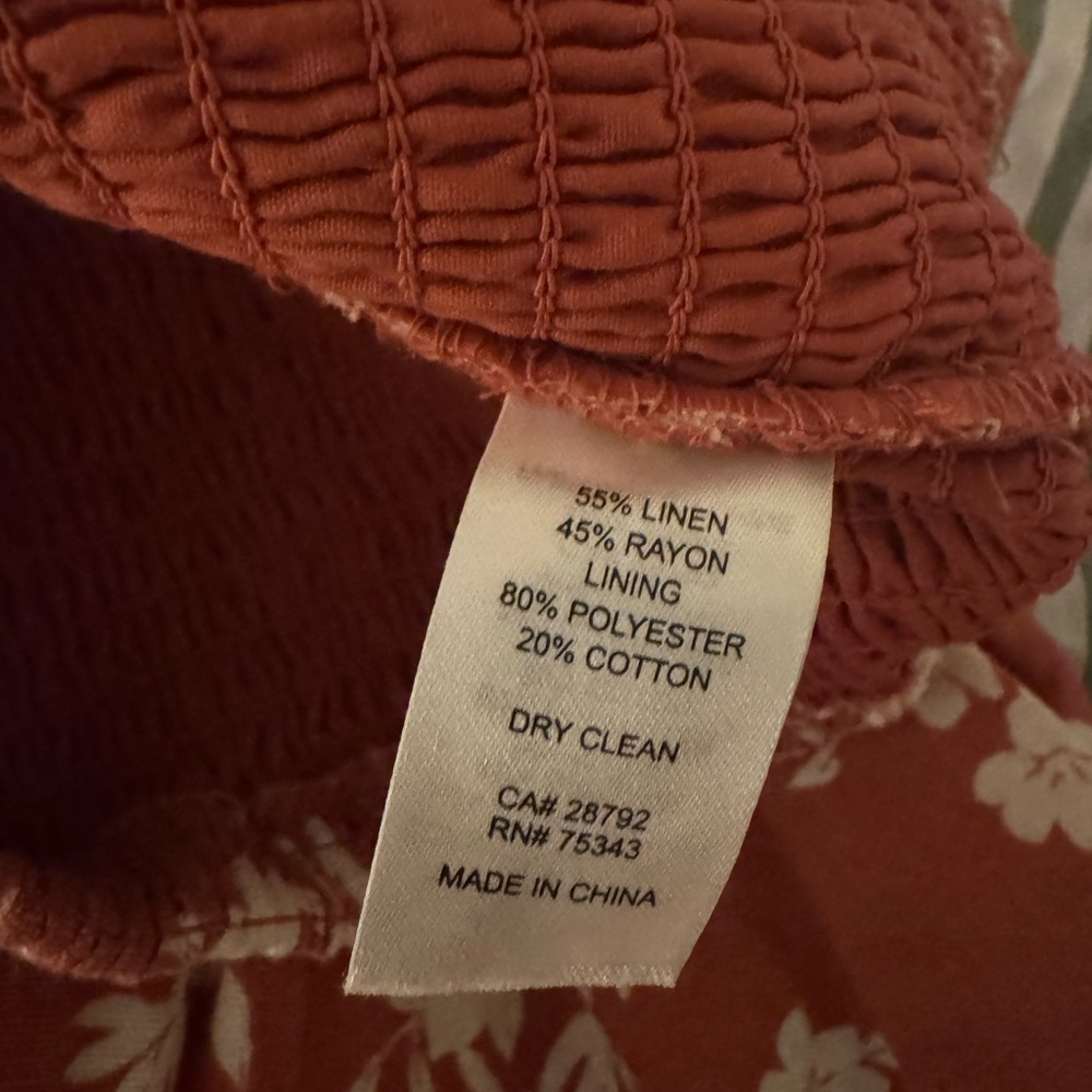 House of Harlow 1960 Floral Pink Two-Piece Skirt and Top - Picture 6 of 6